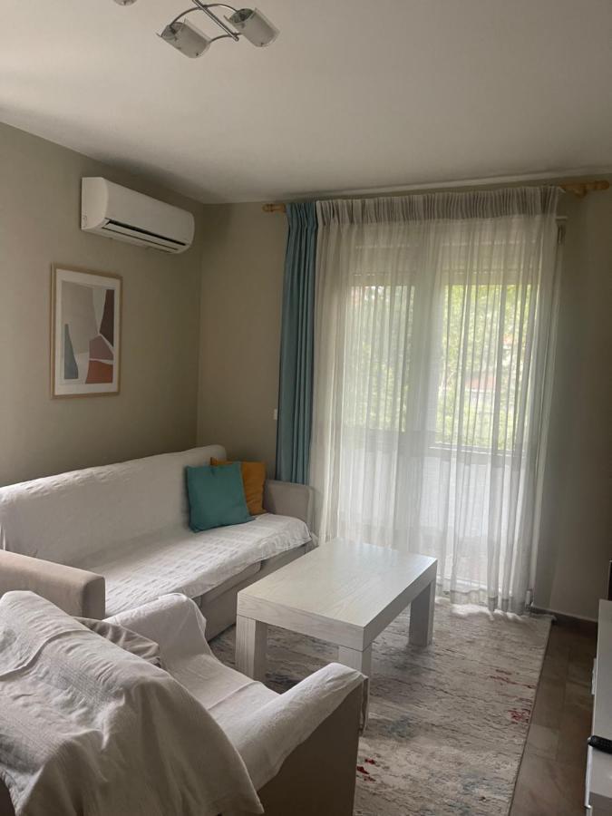Anna'S Apartment Тирана Екстер'єр фото