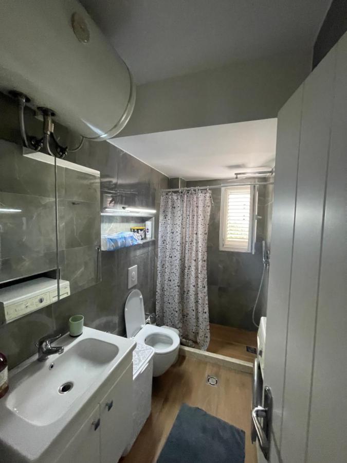 Anna'S Apartment Тирана Екстер'єр фото