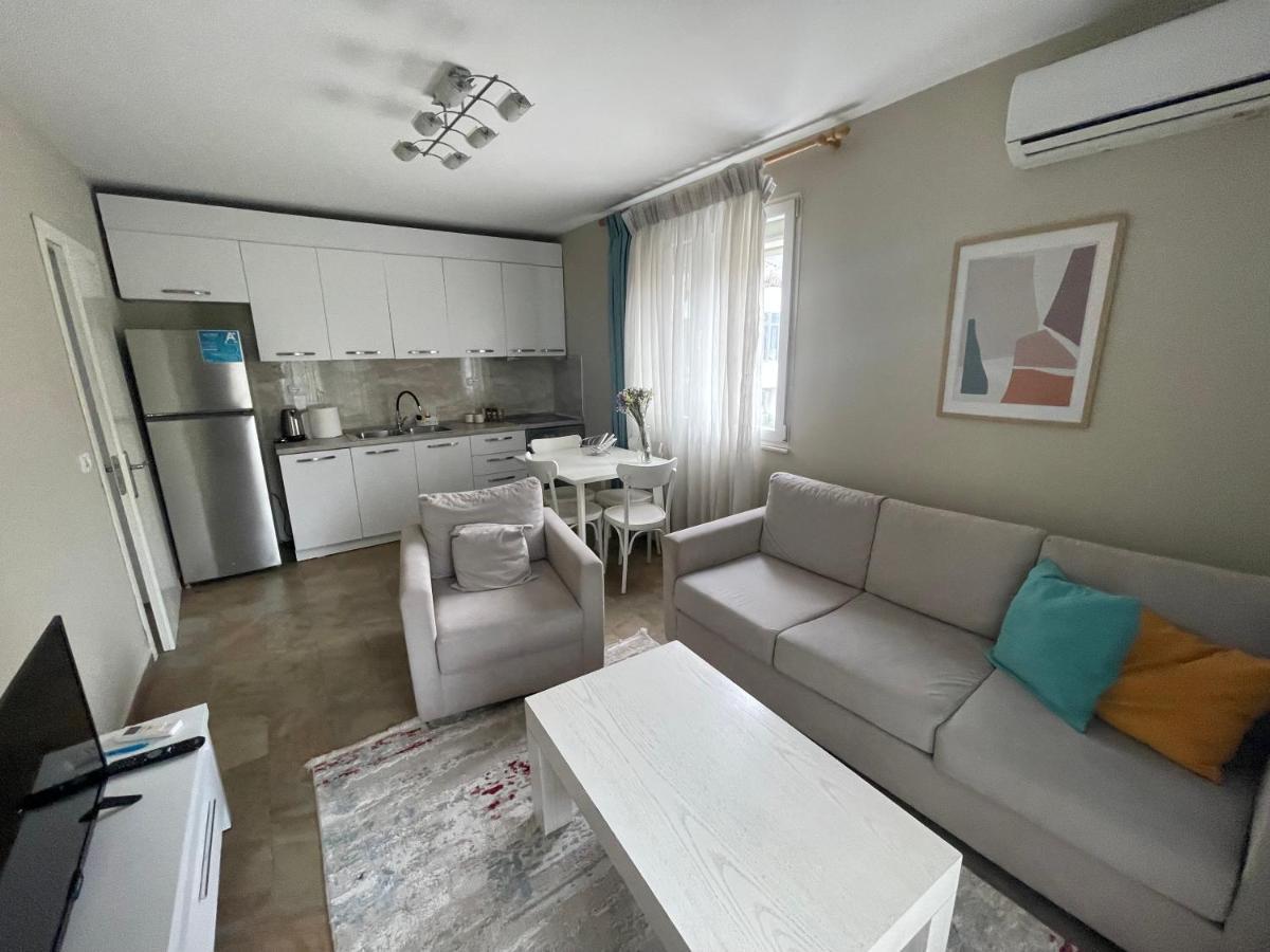 Anna'S Apartment Тирана Екстер'єр фото